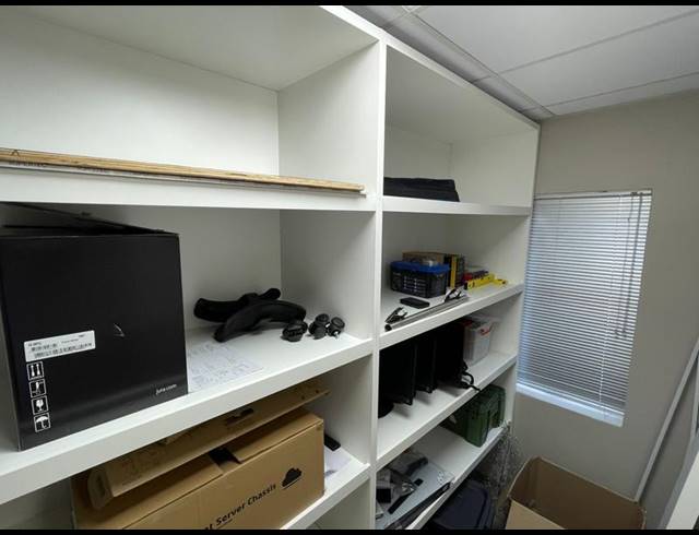 BUSINESS PROPERTY TO RENT IN MIDSTREAM ESTATE